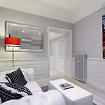 Casa de hóspedes Sistina Twentythree Luxury 4*