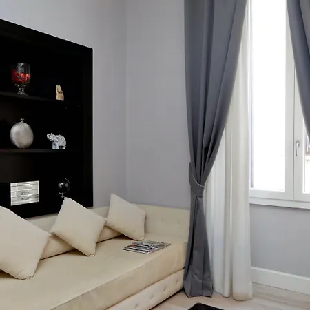 西斯蒂纳23豪华旅馆 招待所 4*