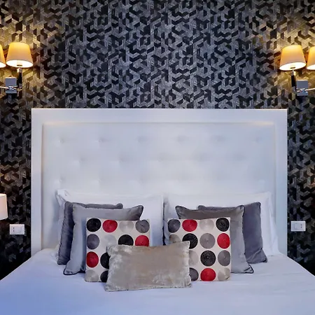 Sistina Twentythree Luxury Affittacamere 4*