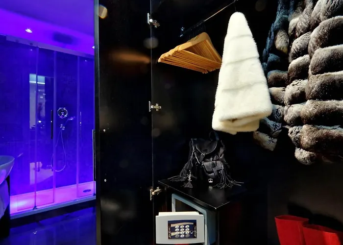 Sistina Twentythree Luxury בית הארחה